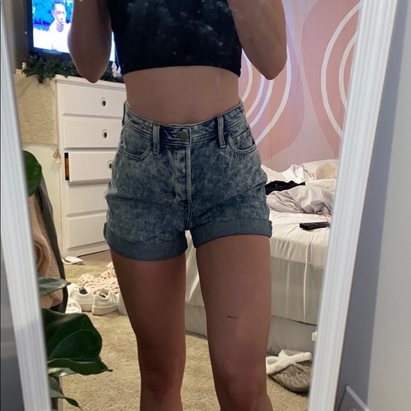 Hollister Mom Shorts - Picture 4 of 6